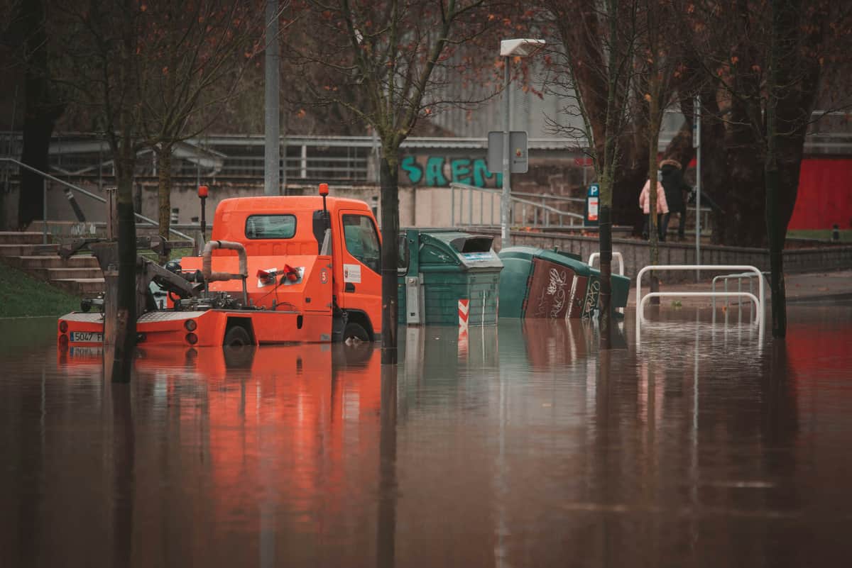 Professional Commercial Water Damage Team